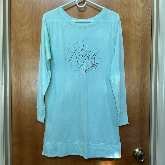 💖 Victoria’s Secret Sleep tee - Picture 4 of 9